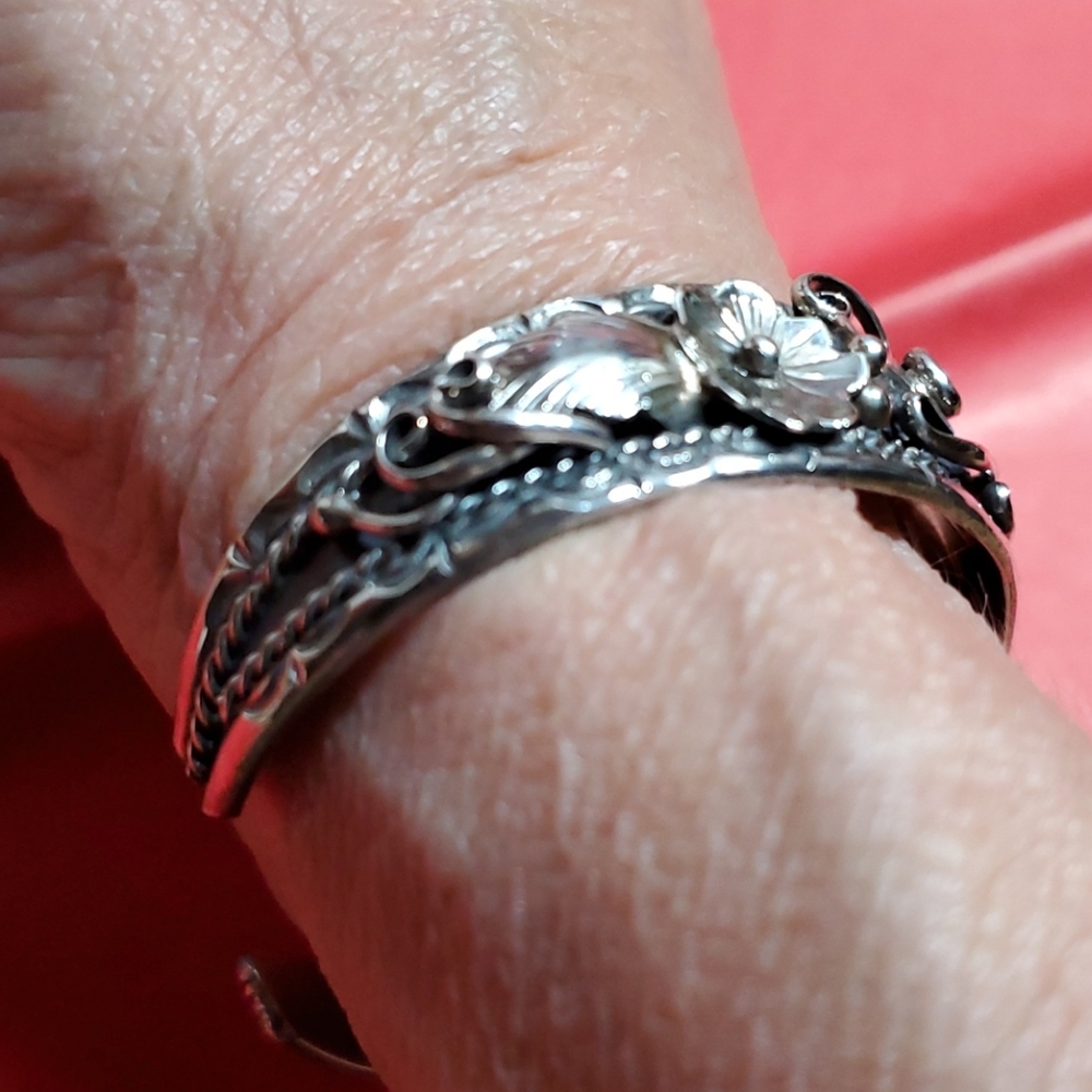 Navajo handmade sterling silver cuff bracelet